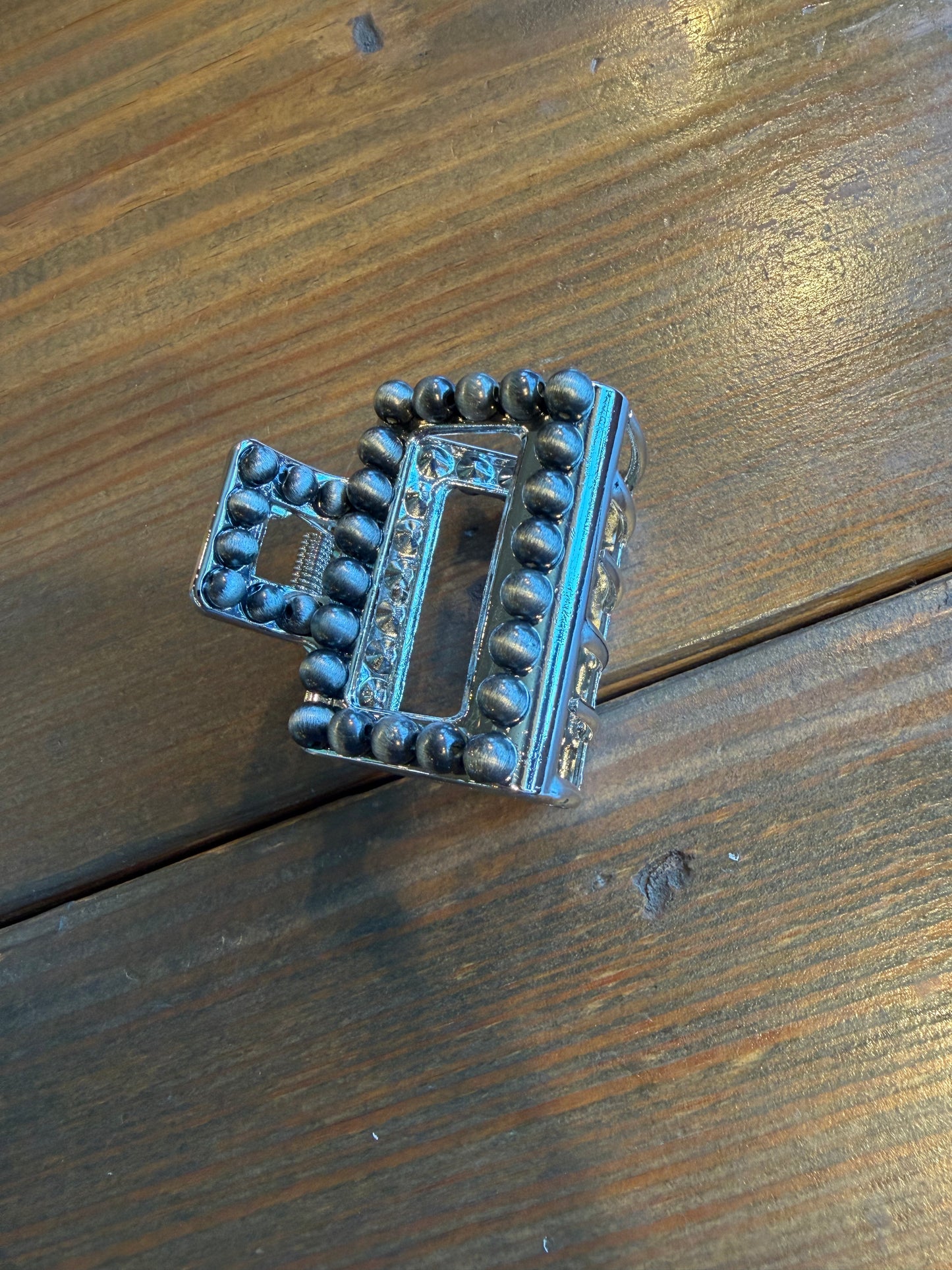 Fun Turq Pearl/Silver Pearl Claw Clip